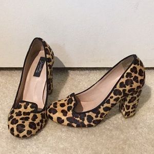 High Heels Scarping Animal Print size 4 1/2 or 33